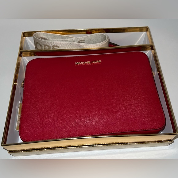 New MICHAEL KORS Large Crossbody Red LEATHER BAG - Picture 10 of 16